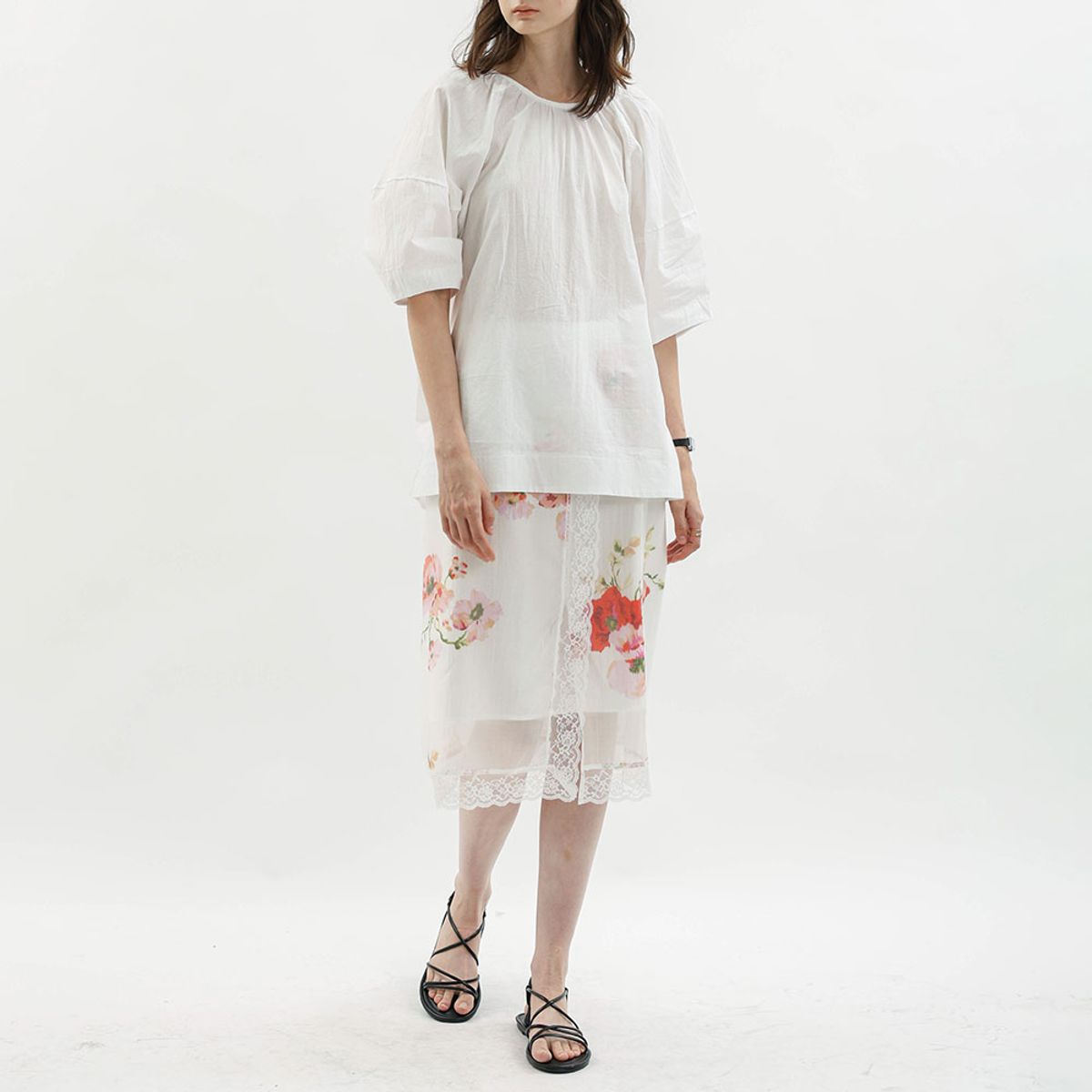 웬스데이딜라잇(WEDNESDAY DELIGHT) WD_Lace trim floral skirt_WHITE