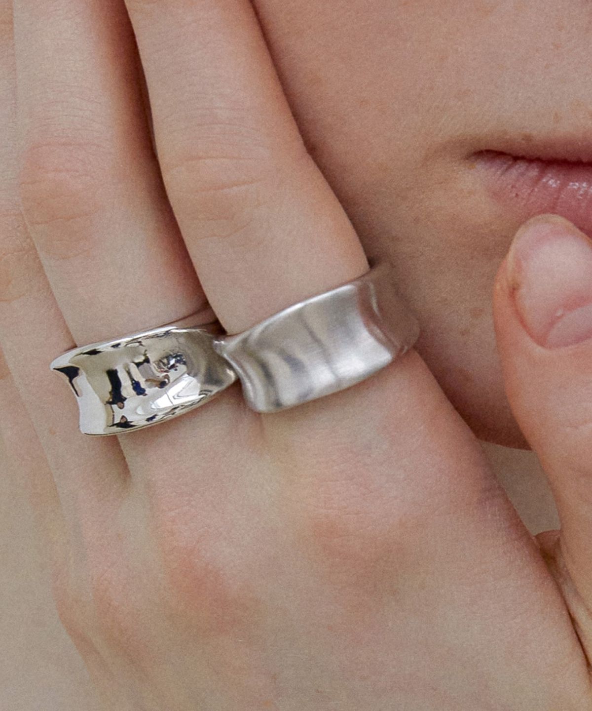 바이이에르(BYHYERES) Bone bone ring (Matte) BH7R53715MB