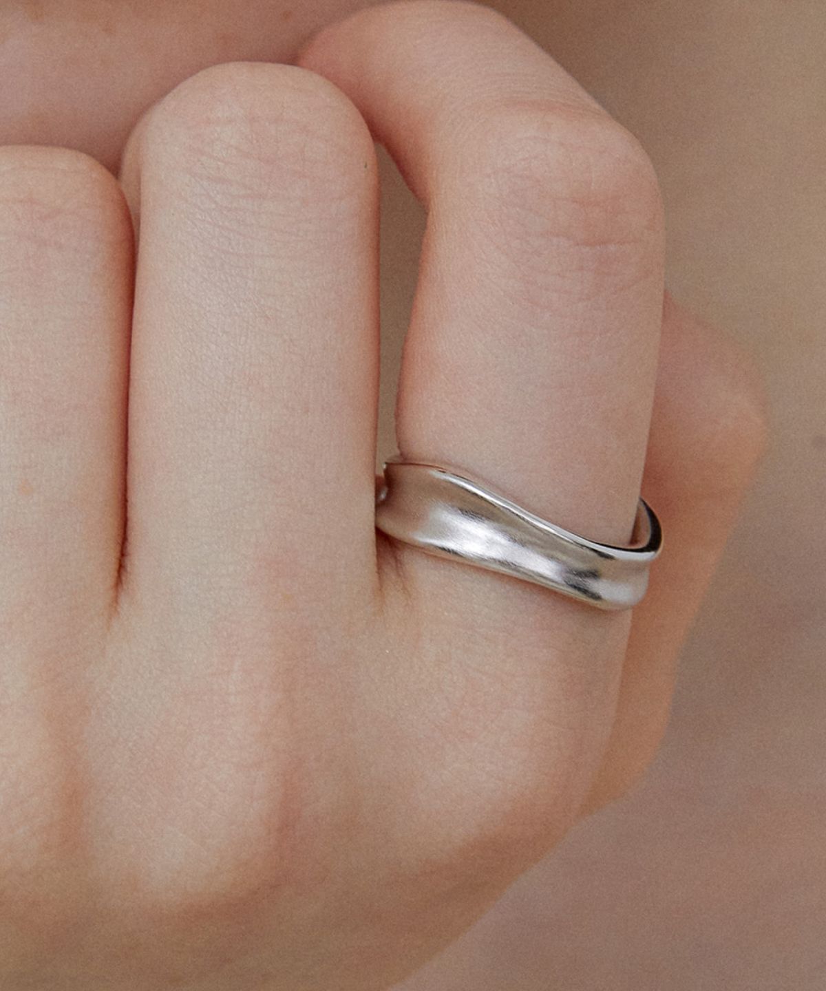 바이이에르(BYHYERES) [925 silver] Water wave ring (Matte) BH7R56734M9