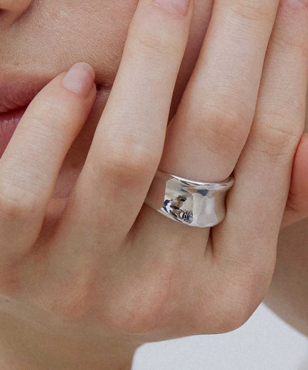 바이이에르(BYHYERES) Bone bone ring (White) BH7R53715WB