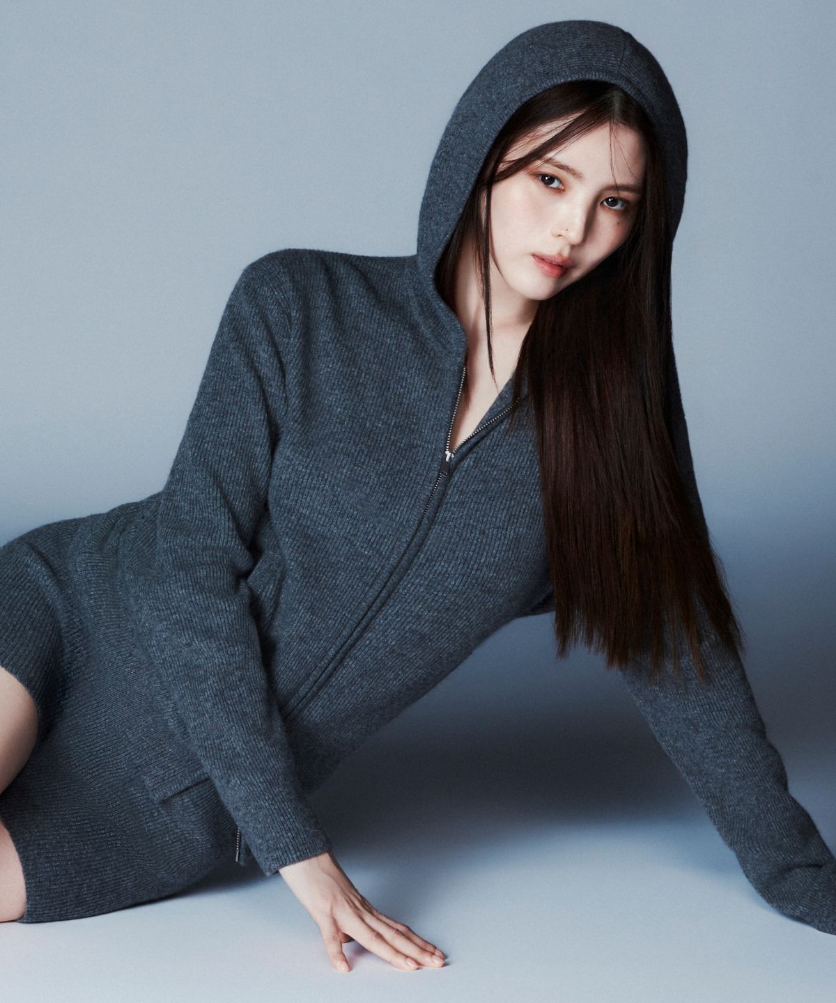 무신사 스탠다드 우먼(MUSINSA STANDARD WOMAN) [빅토리아 울] 우먼즈 미니멀 리브드 후디드 니트 집업 [헤더 그레이]
