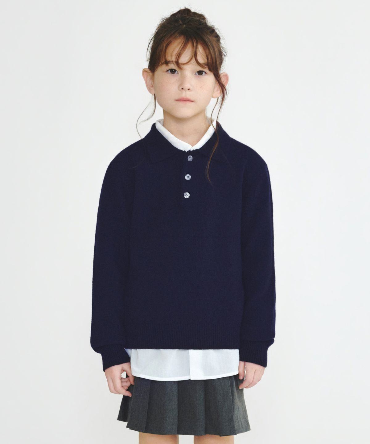 무신사 스탠다드 키즈(MUSINSA STANDARD KIDS) [빅토리아 울] 미니멀 칼라드 니트 [네이비]