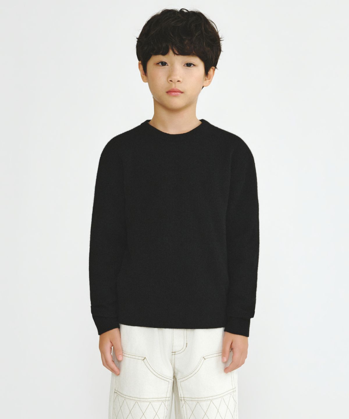 무신사 스탠다드 키즈(MUSINSA STANDARD KIDS) [빅토리아 울] 미니멀 리브드 크루 넥 니트 [블랙]