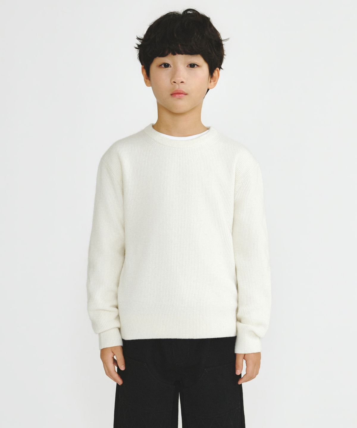무신사 스탠다드 키즈(MUSINSA STANDARD KIDS) [빅토리아 울] 미니멀 리브드 크루 넥 니트 [크림]