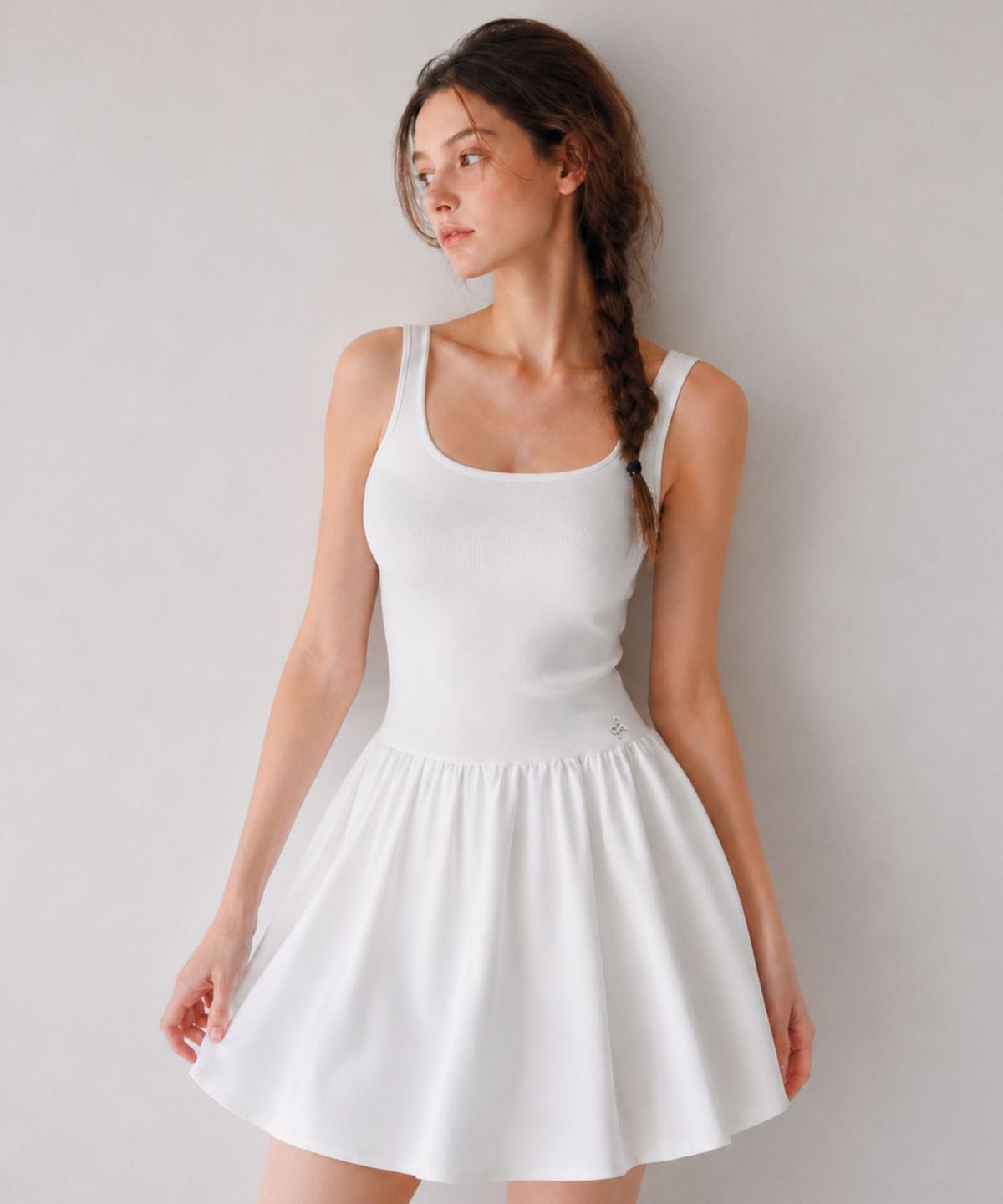 블랙크러쉬(BLACRUSH) Sleeveless Flared Mini Dress / 퓨어화이트