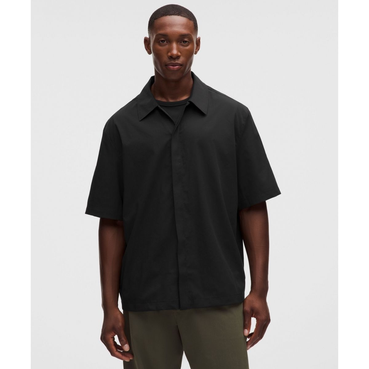 룰루레몬(LULULEMON) 언셰이큰 숏슬리브 칼라드 셔츠  BLK