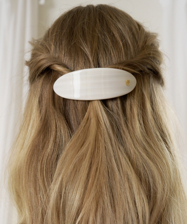 innocent ellipse hair clip