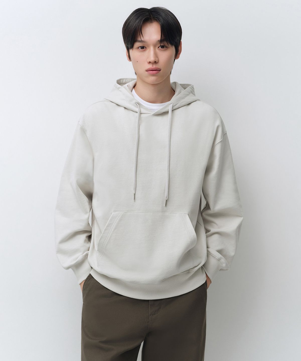 무신사 스탠다드(MUSINSA STANDARD) 오버사이즈 후디드 스웨트셔츠 [스톤 화이트]