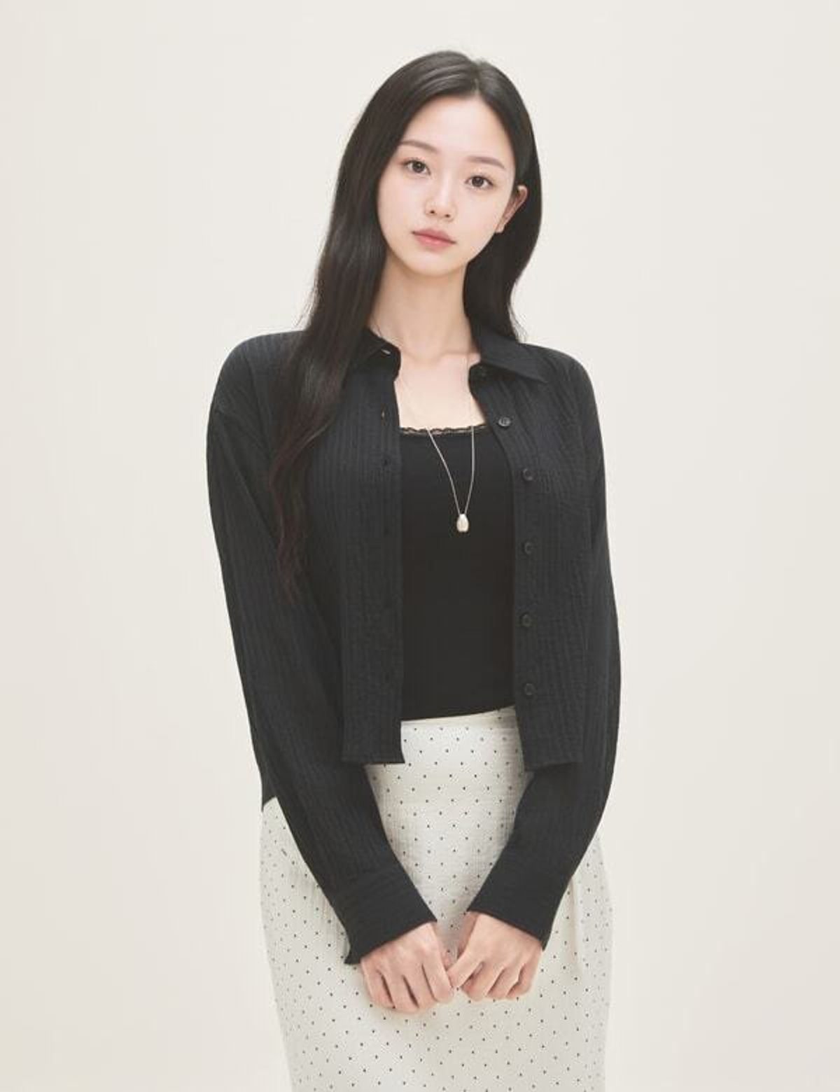 로엠(ROEM) RE 긴팔 크롭 셔츠(RMYWG25R12) RMYWG37R12
