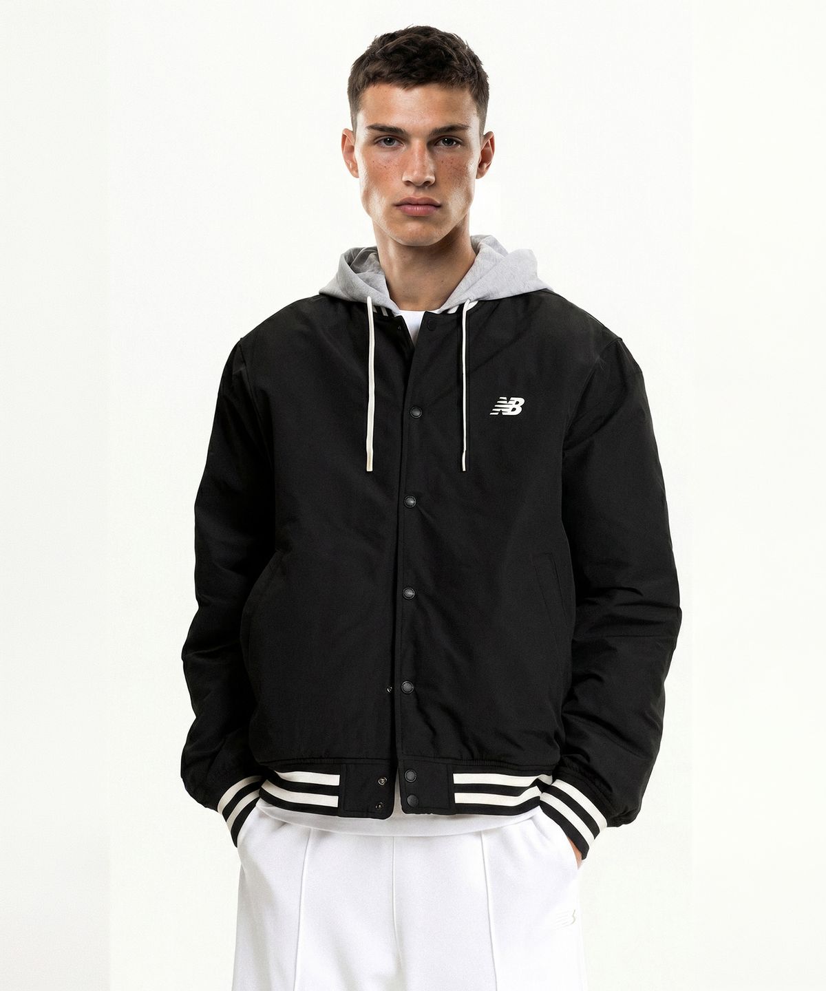 뉴발란스(NEW BALANCE) NBNQGCO113 / UNI NB 바시티 후디드 패딩 (BLACK)