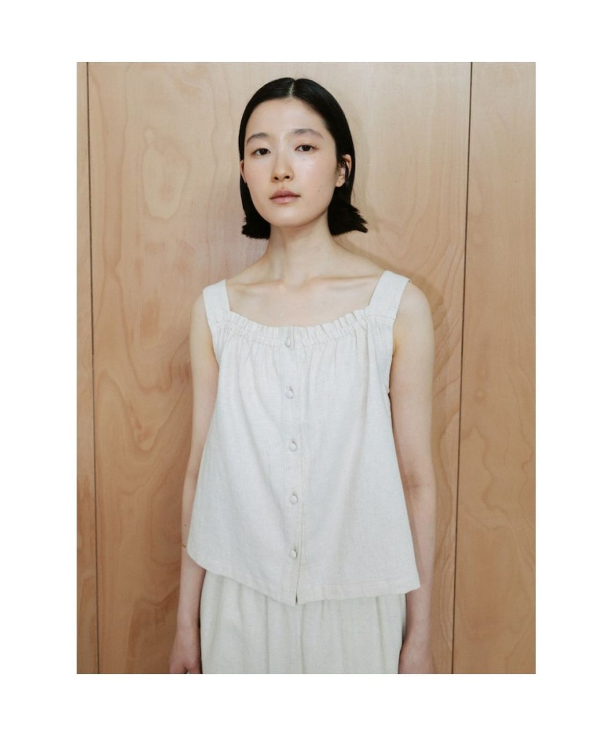 디애퍼처(THE APERTURE) Loic Sleeveless Top  Ivory (TA6465A040)