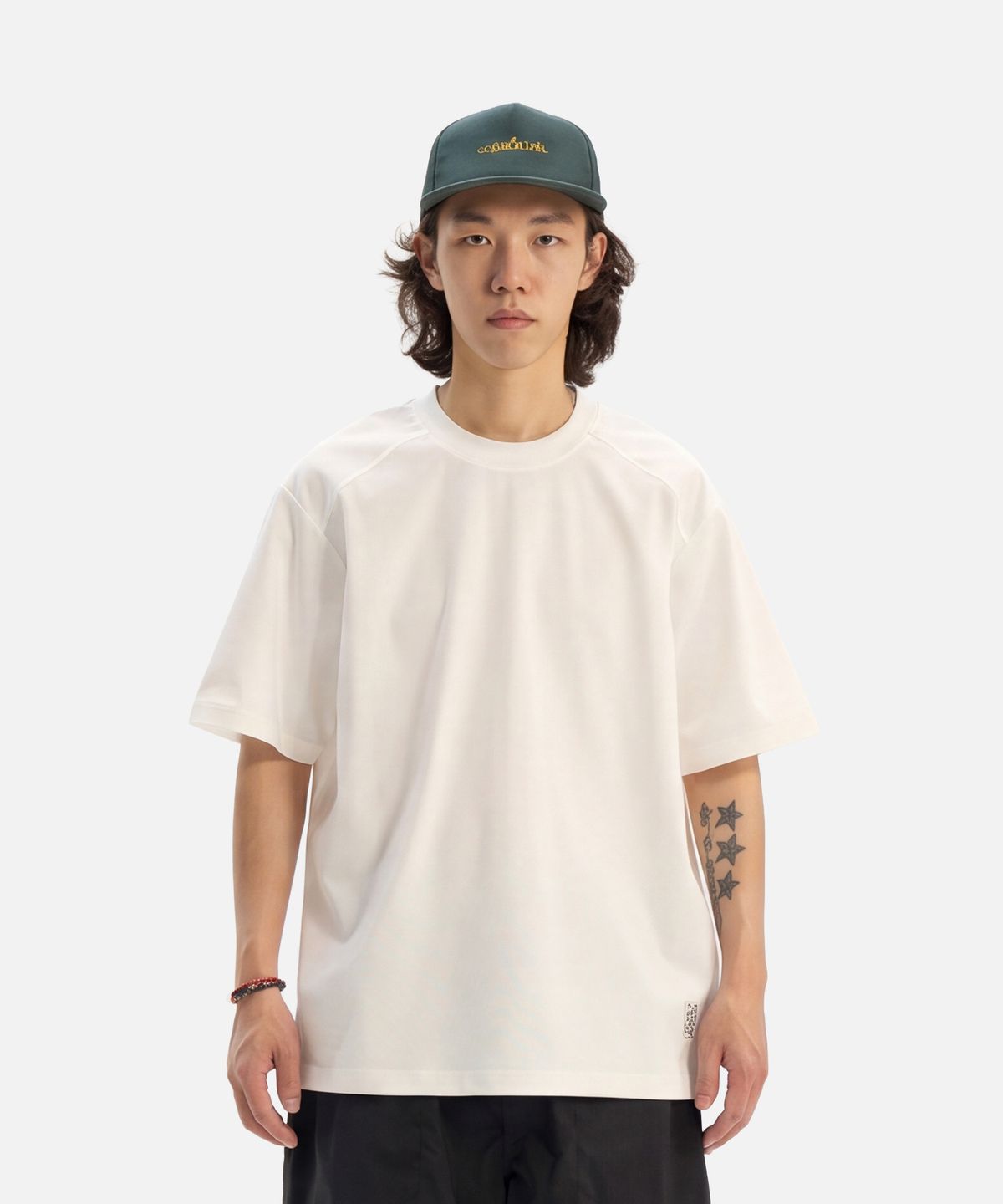미드업데이트(MIDUPDATE) Panelled Raglan Short-Sleeve Tee white