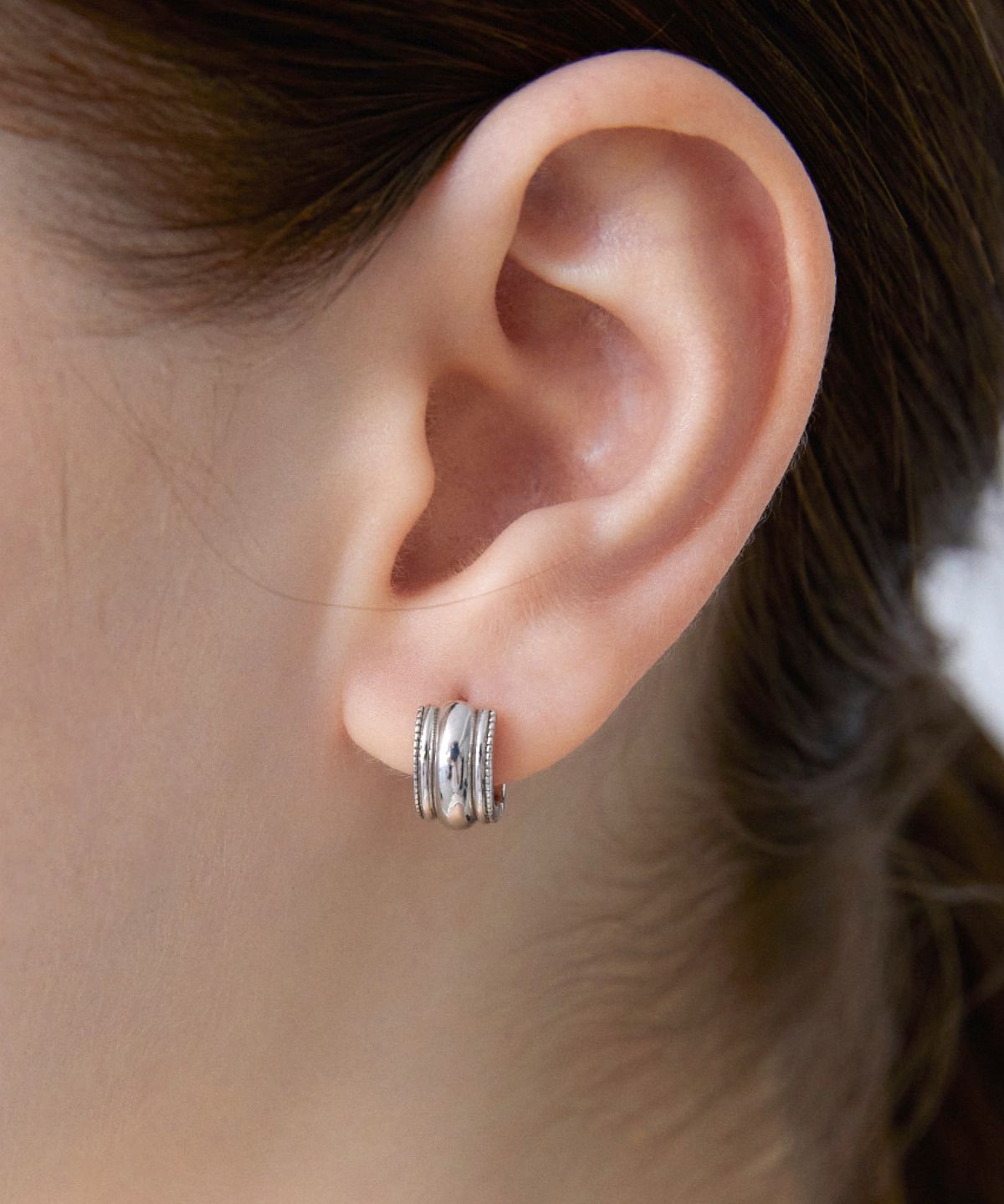 바이이에르(BYHYERES) [925 silver] Milgrain vloume earrings S (White) BH7E5A790W9XXX