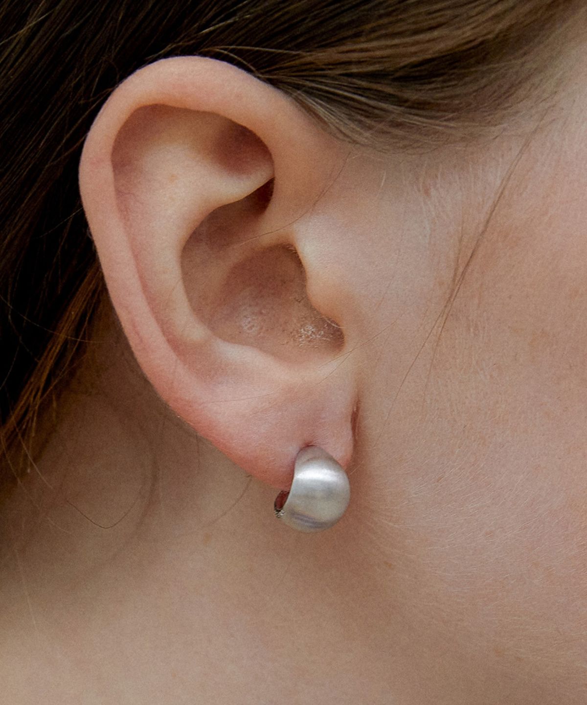 바이이에르(BYHYERES) Luna full wide earrings (Matte) BH2E33208MBXXX