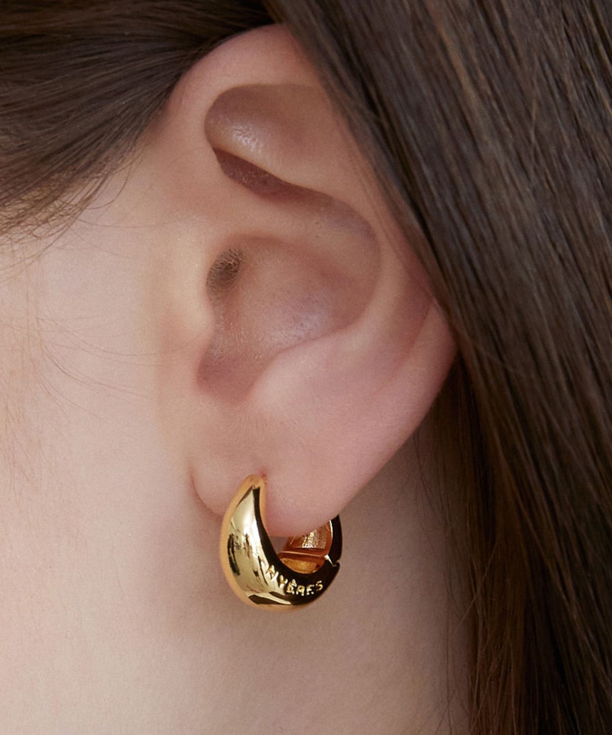 바이이에르(BYHYERES) Luna pebble one touch earrings M (Yellow) BH6E45621YBXXX