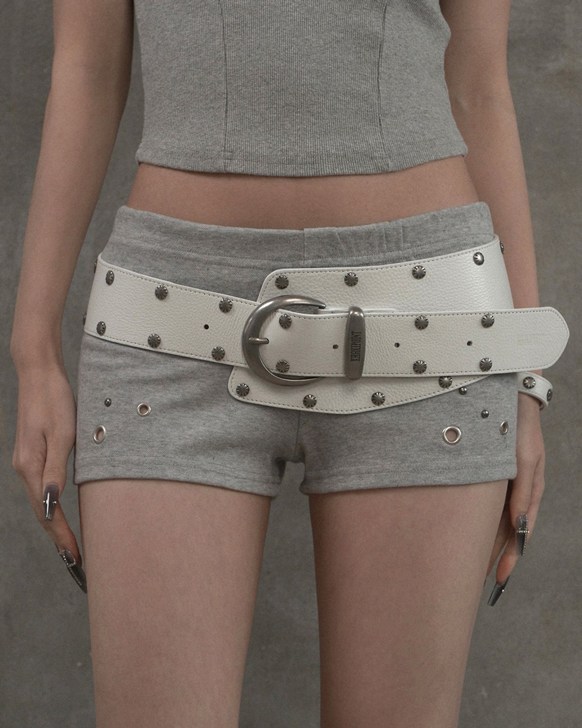 카키포인트(KHAKIPOINT) Curved Stud Belt (ivory)
