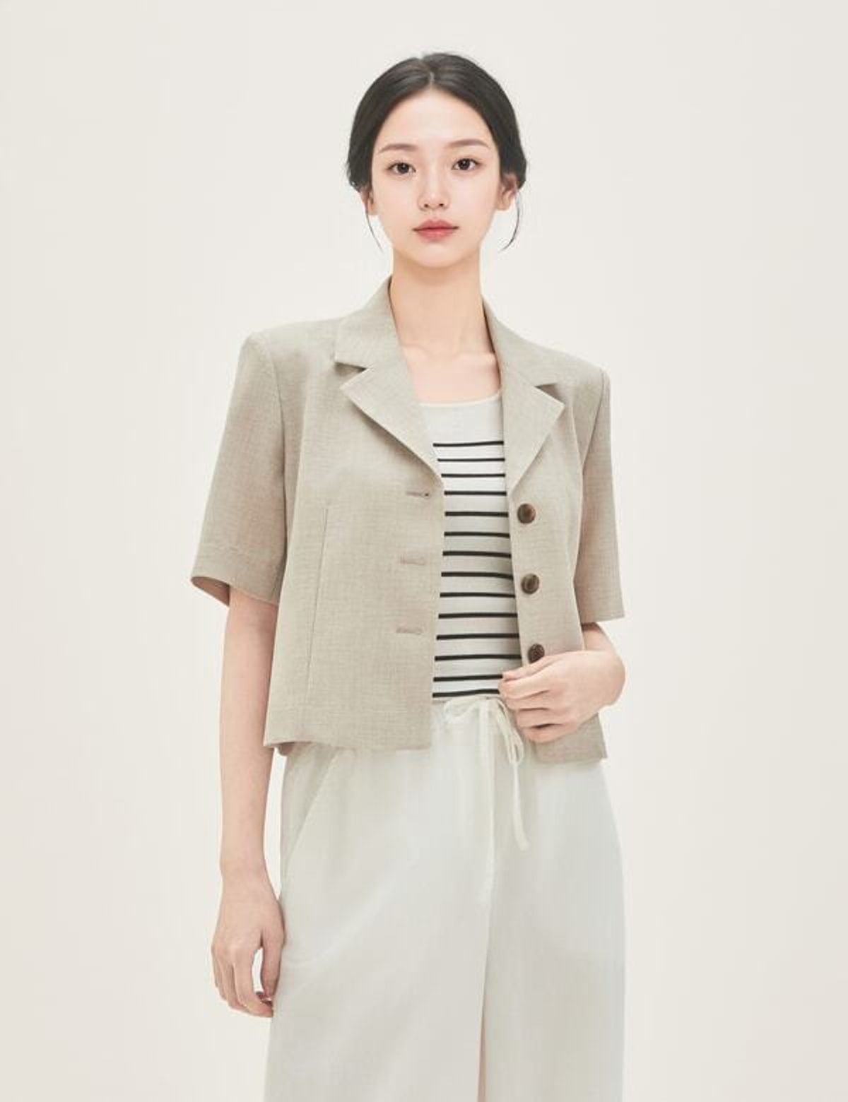 로엠(ROEM) RE 린넨라이크 크롭 반팔 자켓 (RMJKG25R12) RMJKG37R14