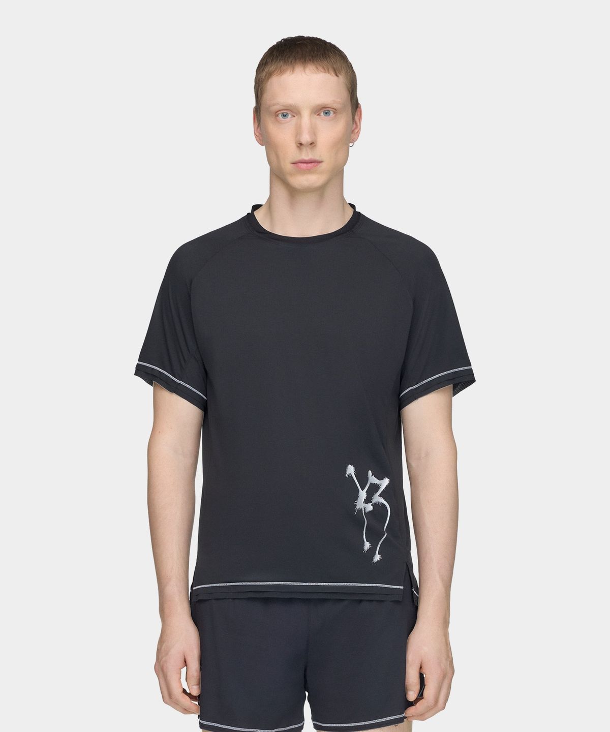 와이쓰리(Y-3) (M) 치토 GFX 러닝 숏 슬리브 티셔츠 블랙 M GFX RUN SSTEE BLACK