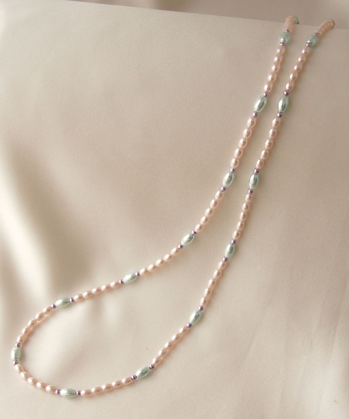트레쥬(TREAJU) Soft color pearl necklace