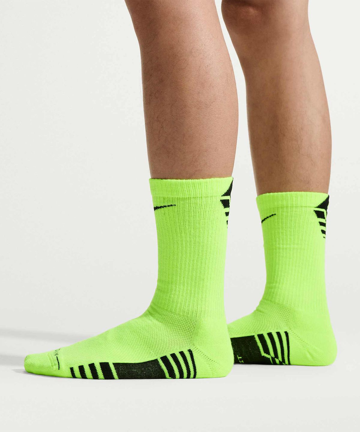나이키(NIKE) 에브리데이 엘리베이티드 스포츠 크루 삭스(3켤레) - 멀티컬러 / IH8535-904