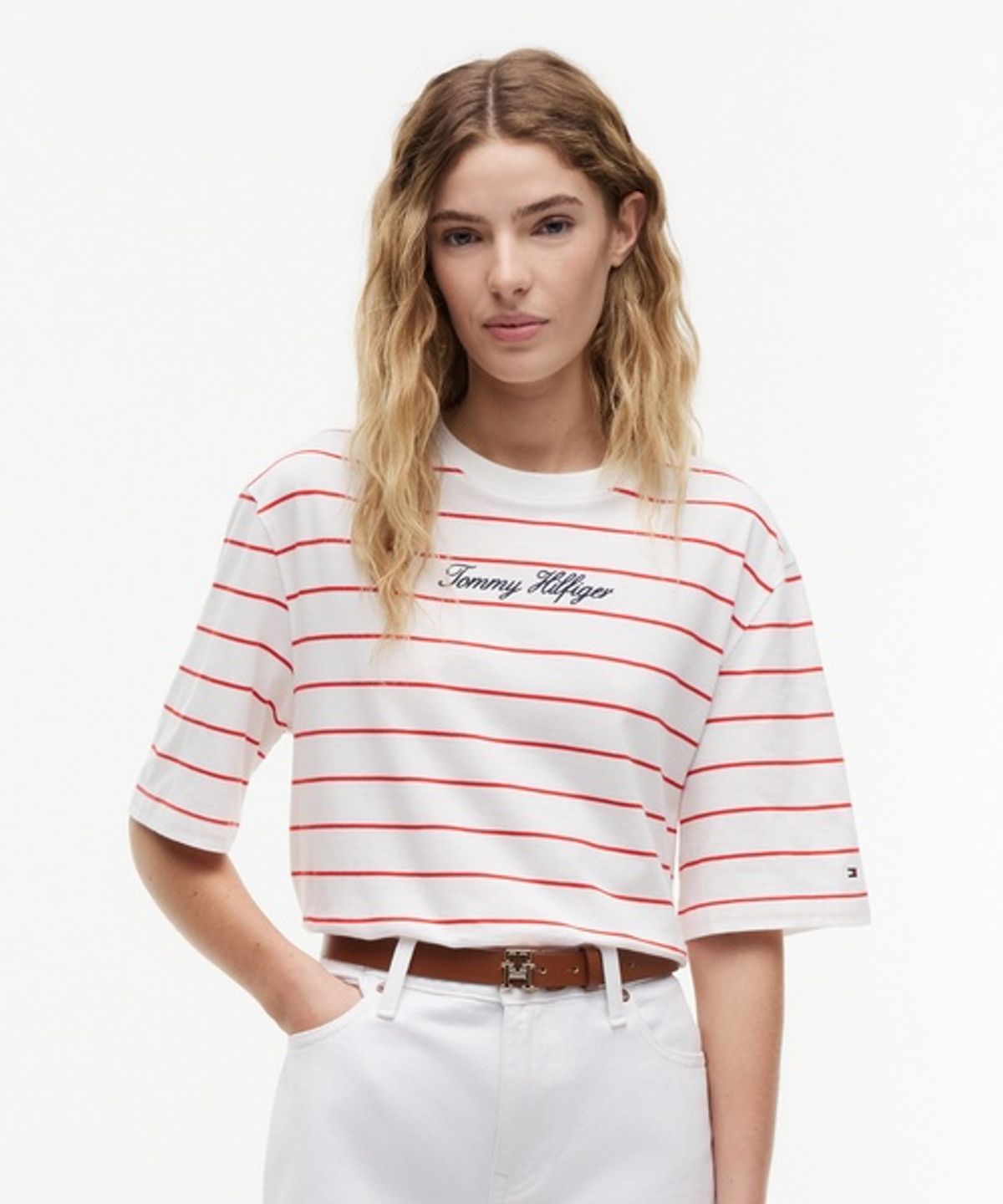 타미힐피거(TOMMY HILFIGER) 스크립트 트레페즈 티셔츠
