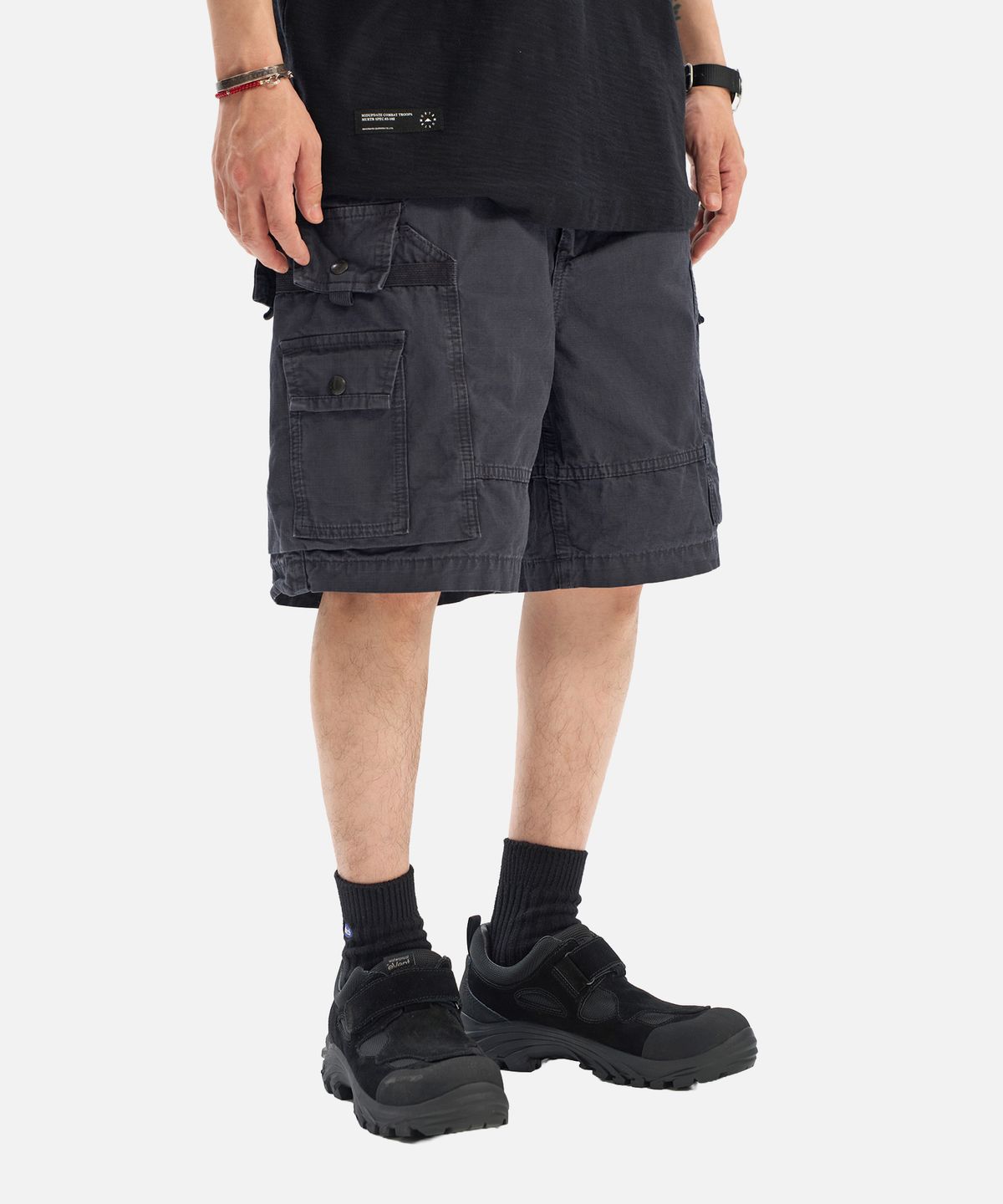 미드업데이트(MIDUPDATE) Drawstring Voluminous Cargo Shorts darkgray