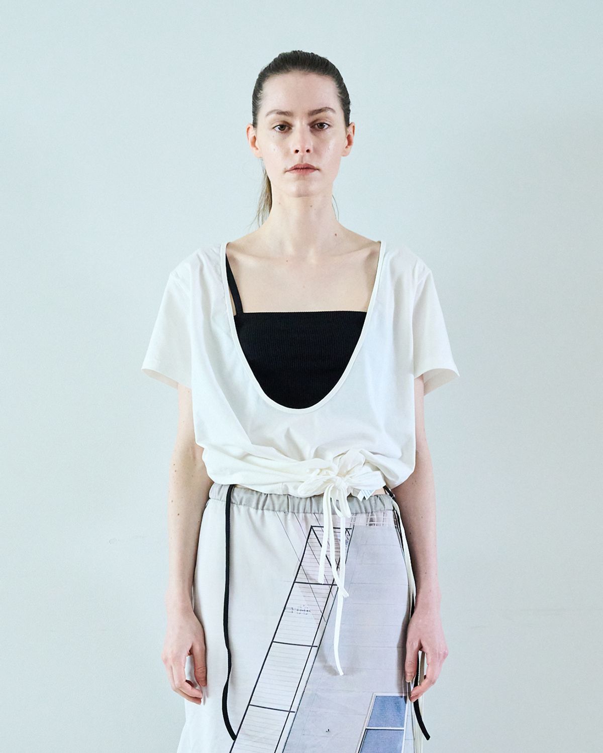 씬(SEEN) DEEP NECK STRING T-SHIRTS (White)