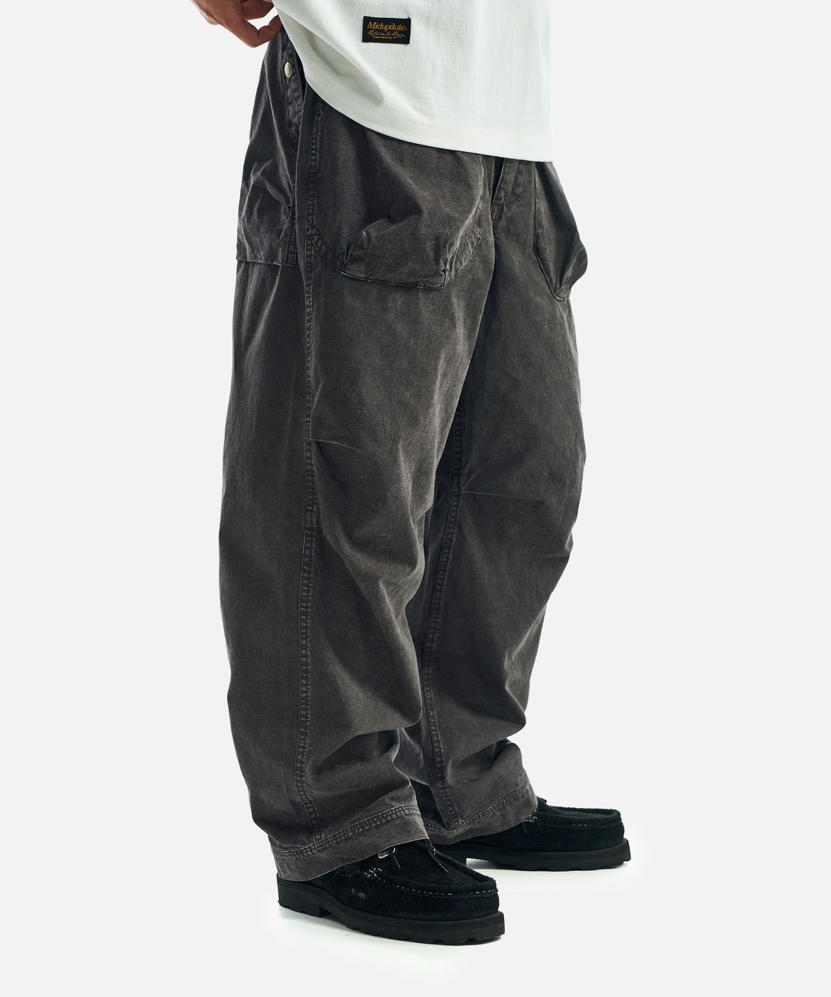 미드업데이트(MIDUPDATE) Knee-Tuck Wide Fatigue Pants darkgray