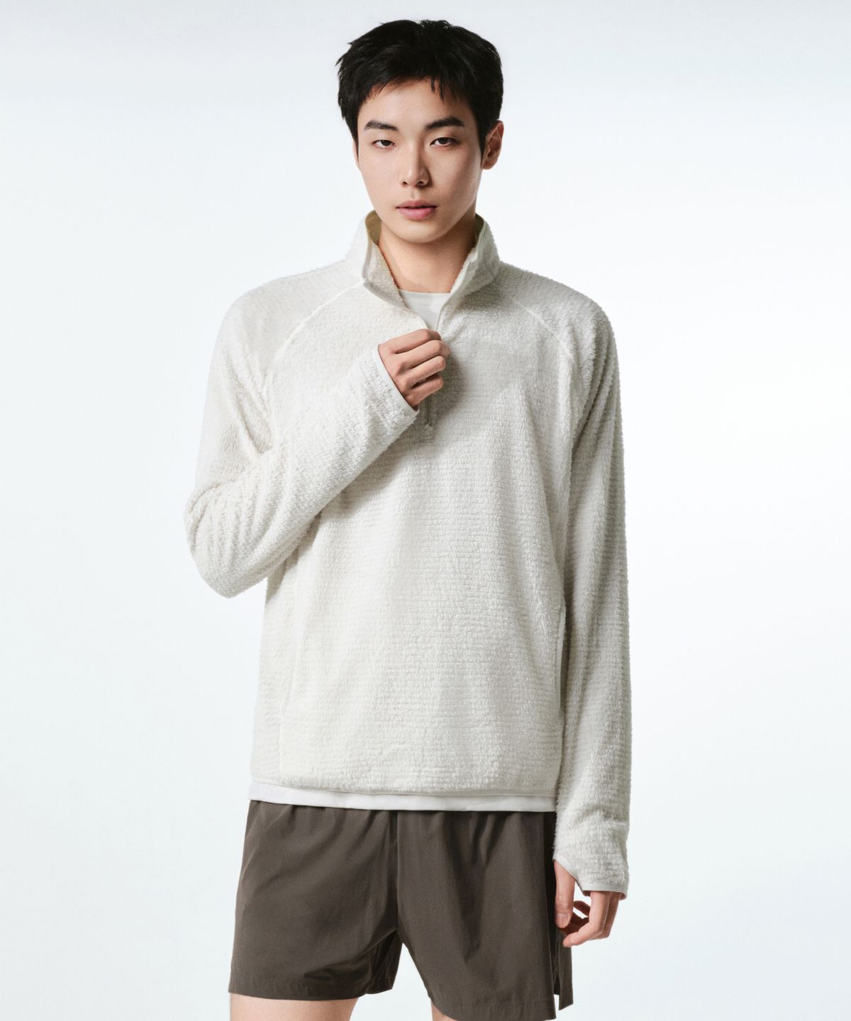 무신사 스탠다드(MUSINSA STANDARD) [시티 레저] 메시 플리스 쿼터 집 [스톤 화이트]