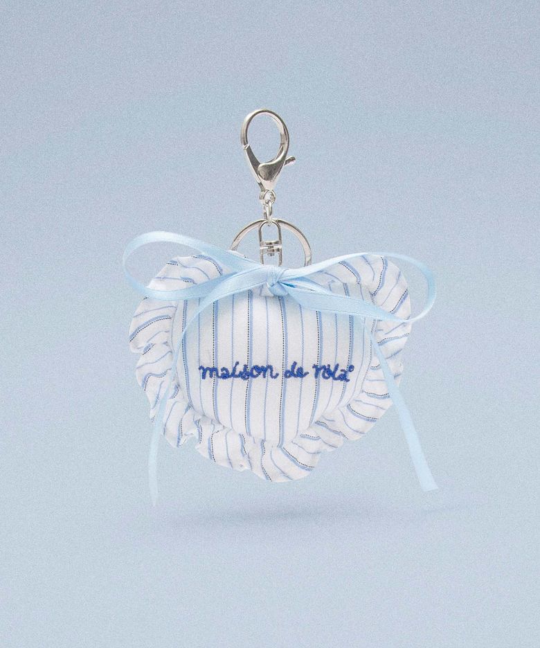 HEART KEYRING LIGHT BLUE