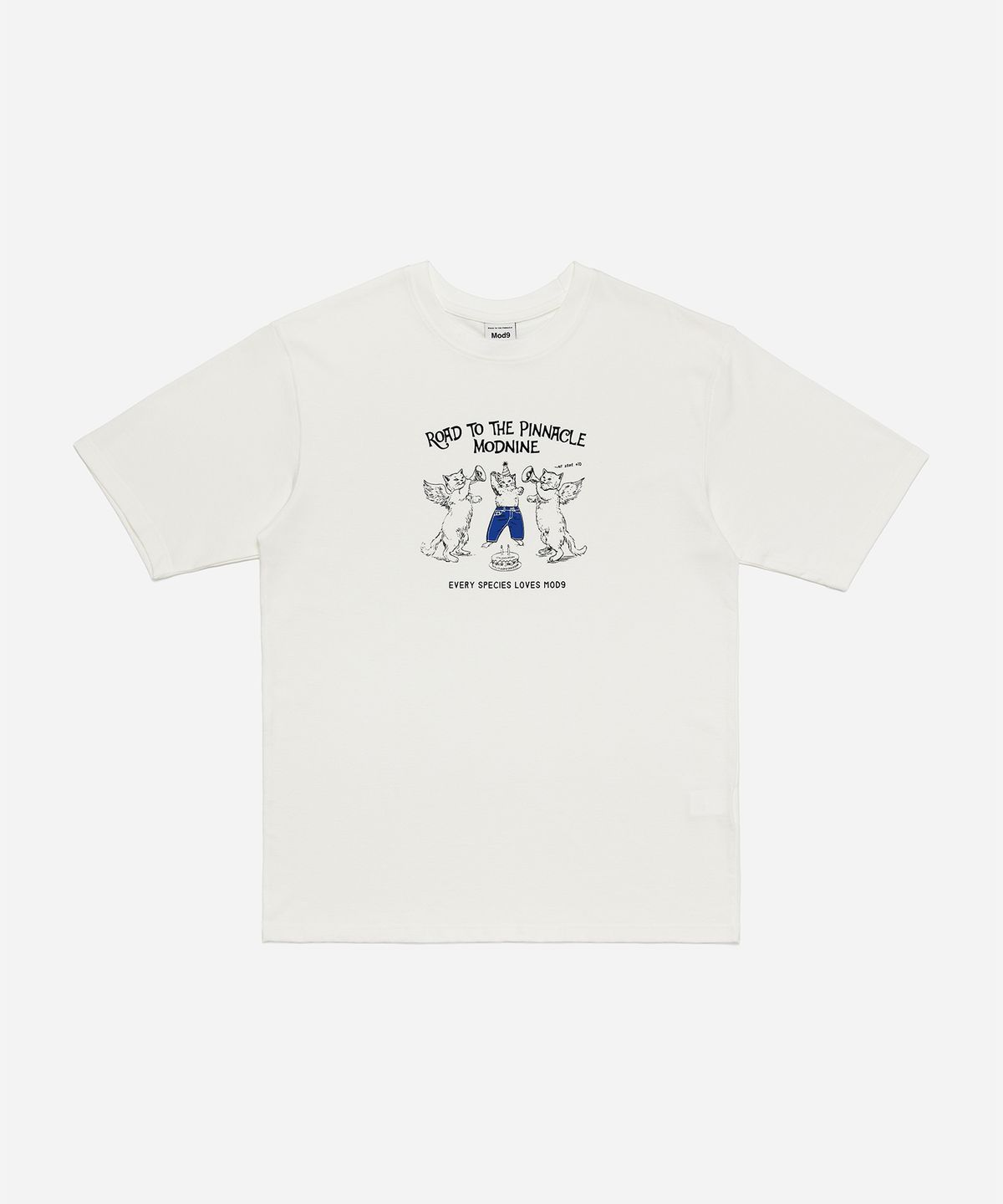 모드나인(MODNINE) Pinnacle Cat - Oversized T-Shirt White