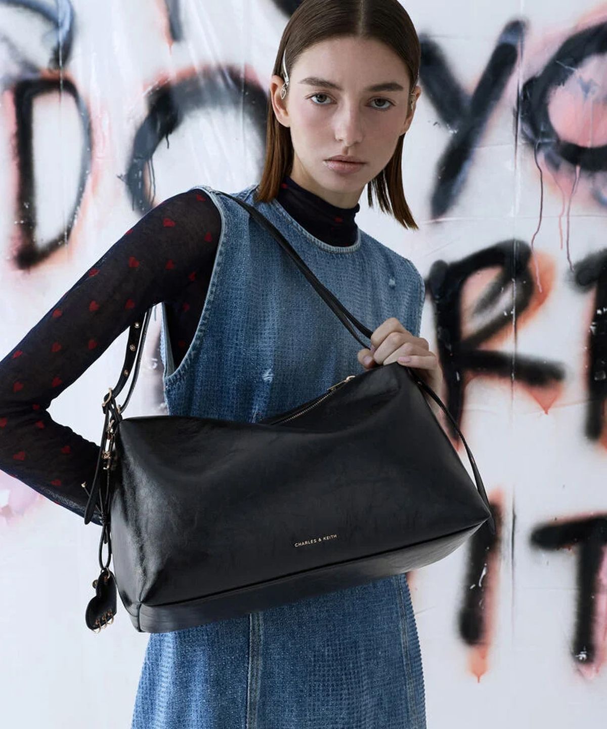 찰스앤키스(CHARLES & KEITH) 레이 슬라우치 숄더백 CK2-20782876