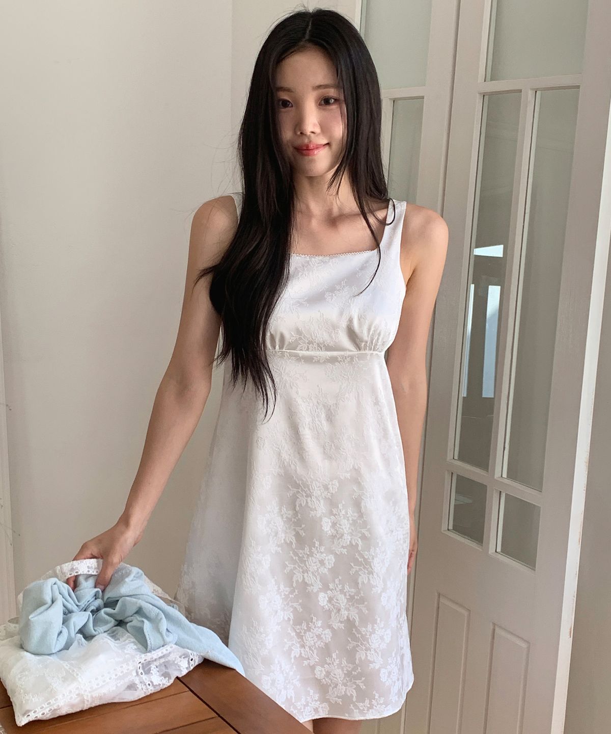 이보크에라(EVOKEERA) Jeanne Sleeveless Mini Dress(Jacquard White)