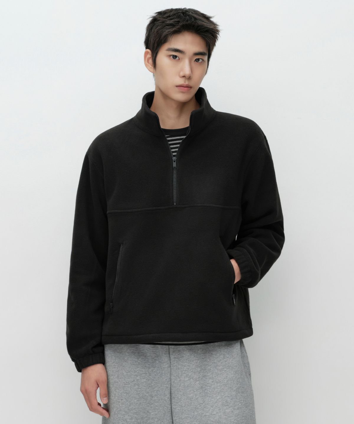 무신사 스탠다드(MUSINSA STANDARD) 폴라 플리스 쿼터 집 [블랙]