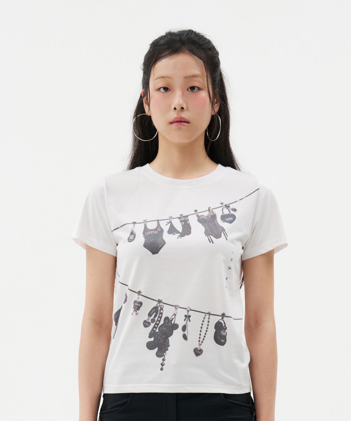 루펀(LOOFUN) Laundry Day Tee / 런드리 데이 티 [Black Graphic]
