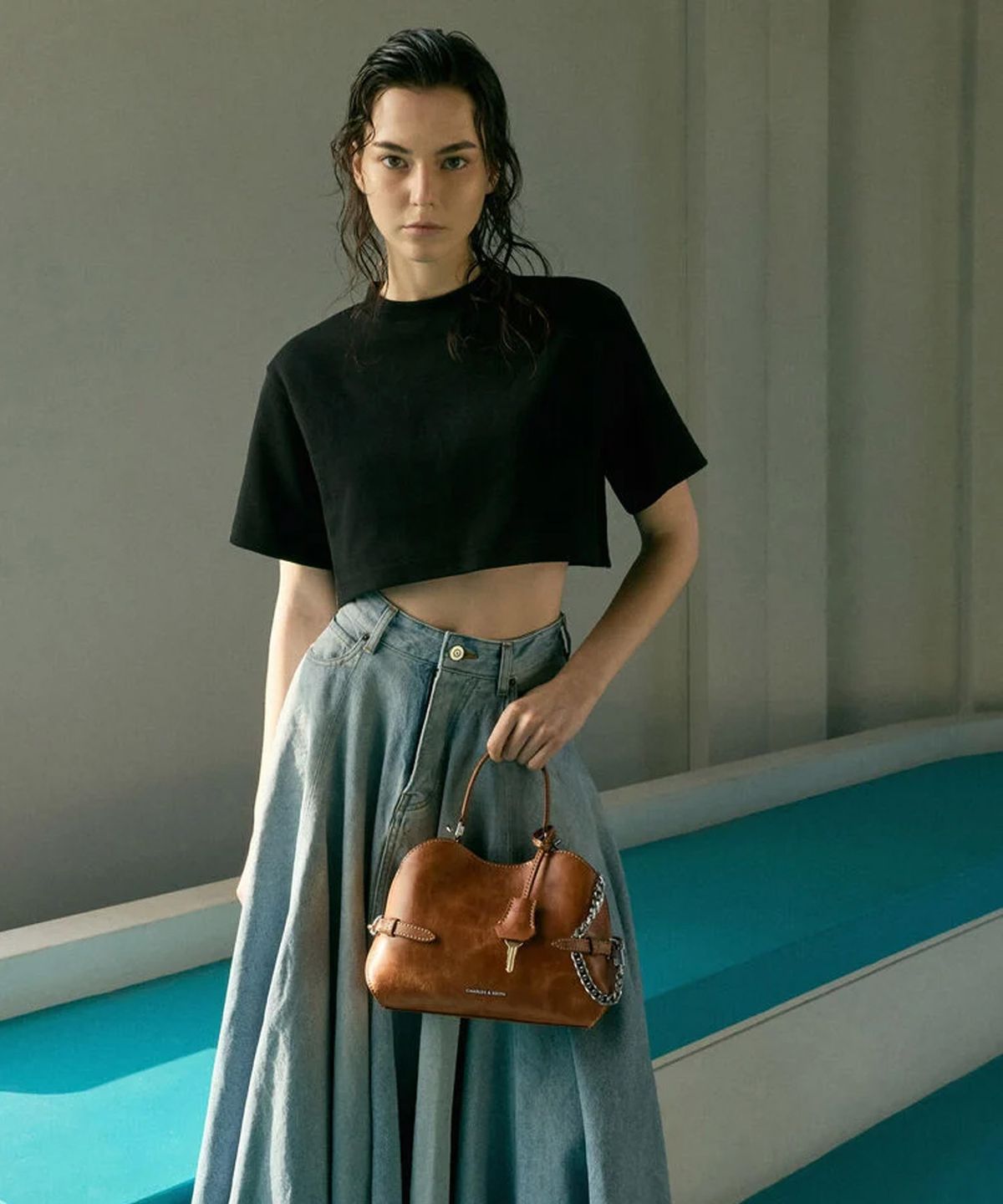 찰스앤키스(CHARLES & KEITH) 델피나 체인 사이드 벨트 토트백 2colors CK2-30271741