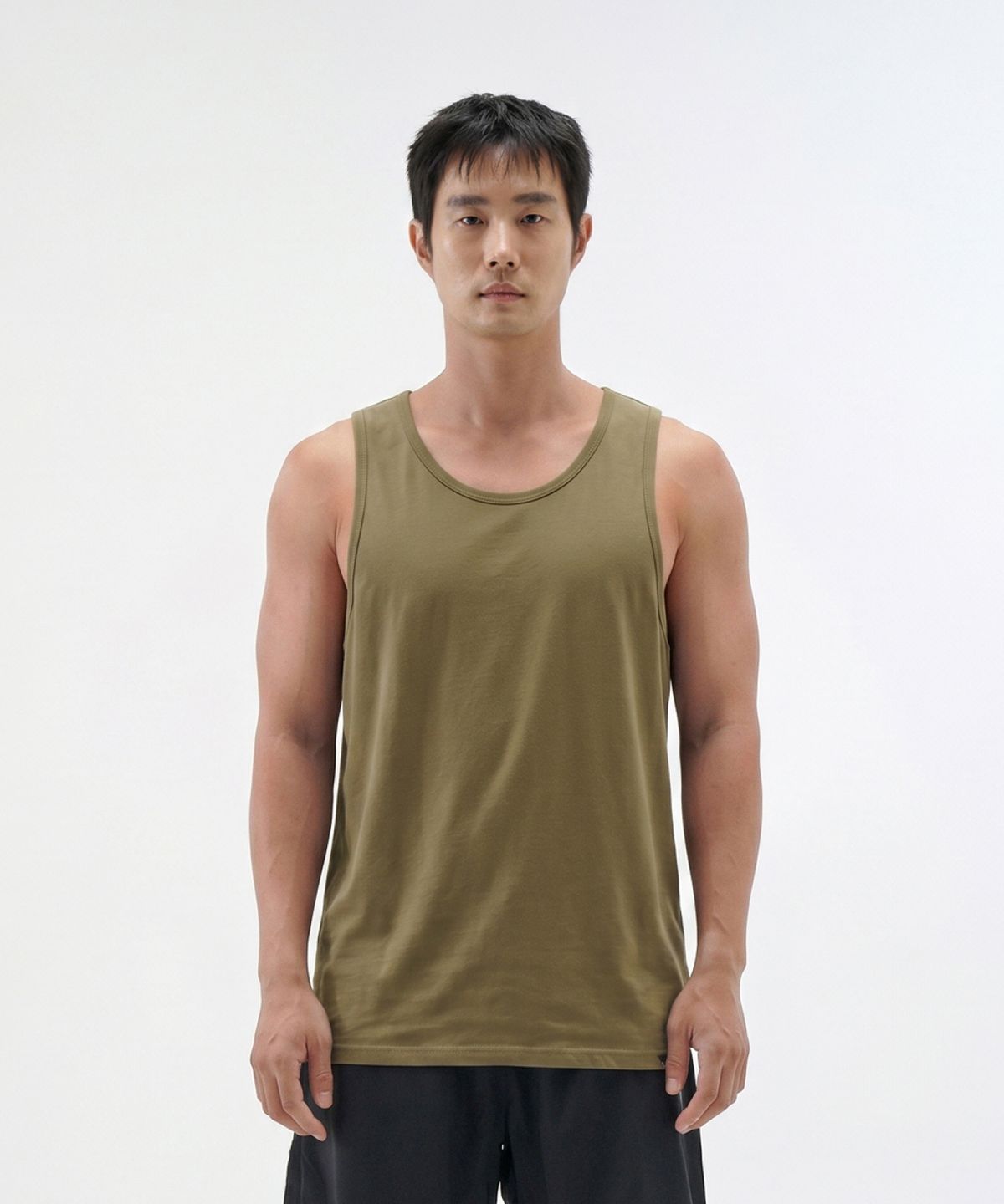 라임라잇 어패럴(LIMELIGHT APPAREL) 백 로고 슬리브리스 (카키/블랙)