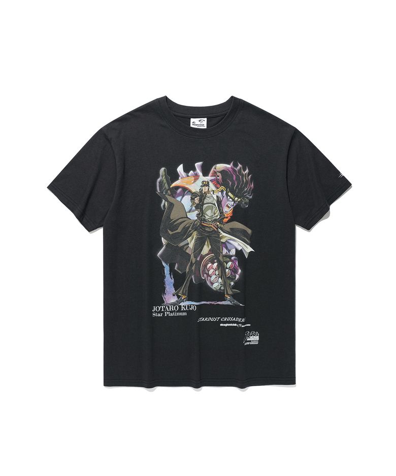 JOJOs STARDUST CRUSADERS JOTARO POSTER TEE_BLACK(NG2GMUT501E)