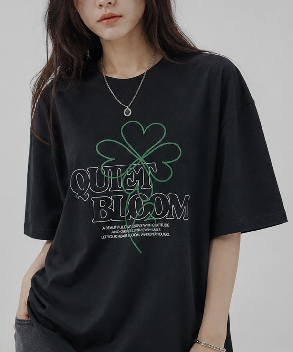 도톤(DOTON) QUIET BLOOM T-SHIRTS (Black)