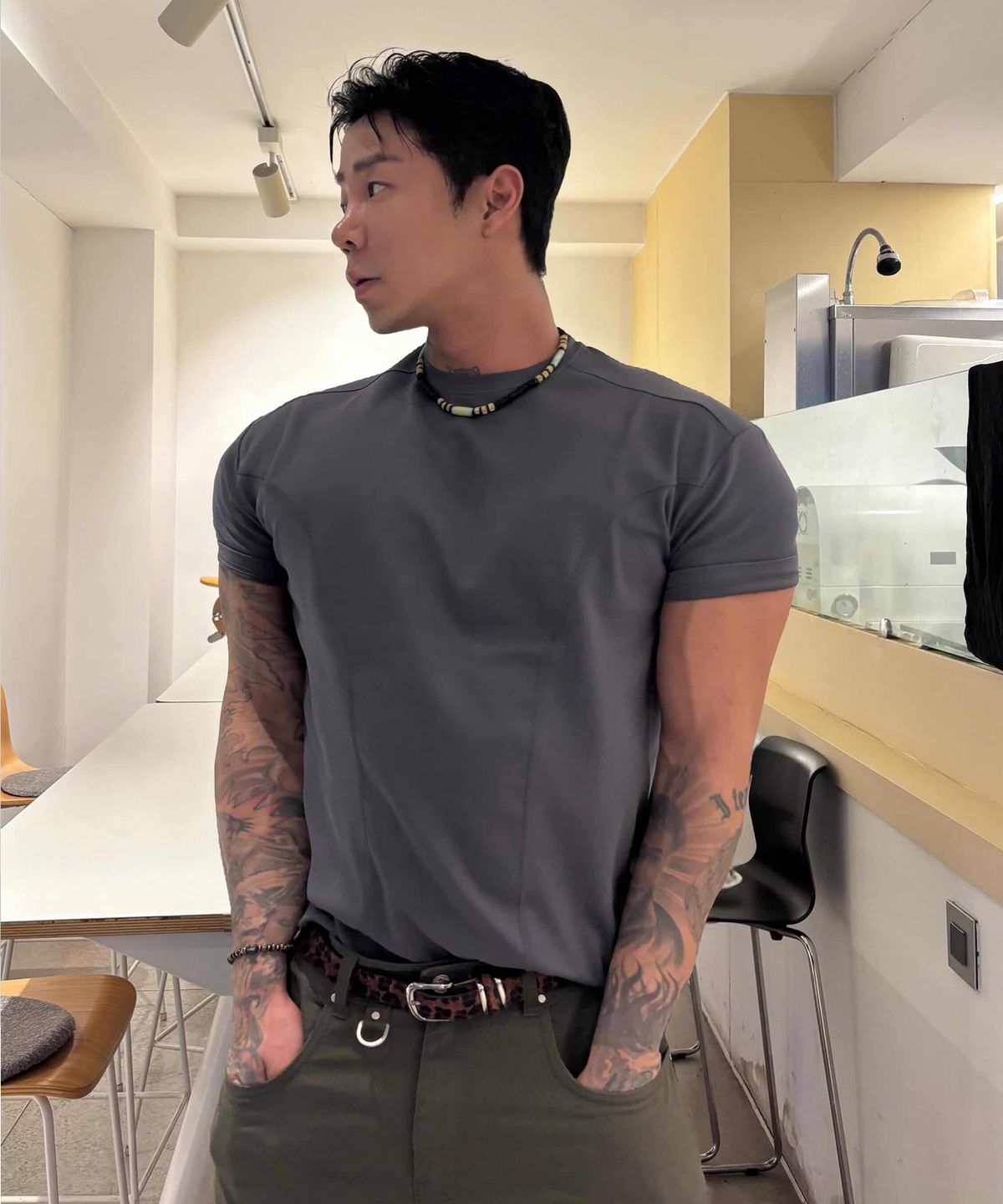로랑서울(LAURANTSEOUL) Cool curve half t-shirts(Charcoal)