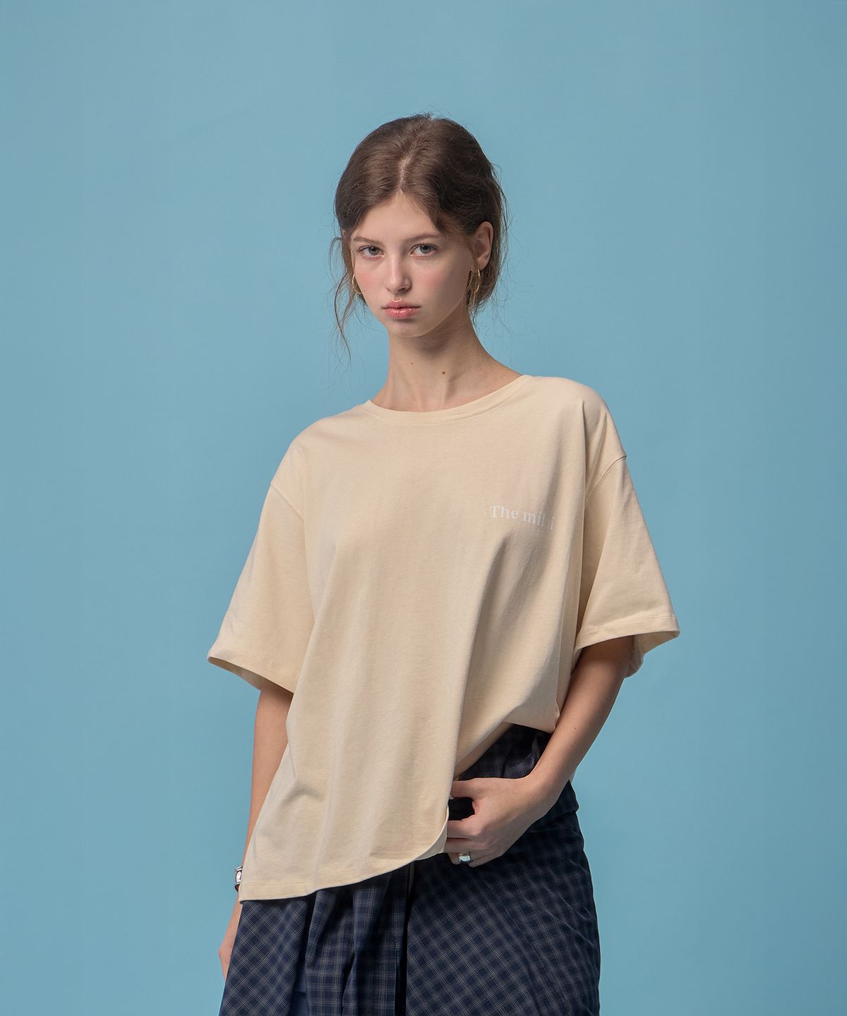 더밀루이(THEMILUI) Basket Graphic Tee (Butter Oat)