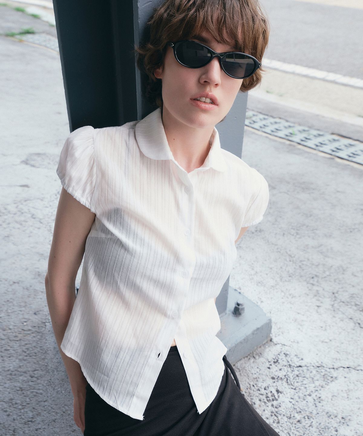 로에일(LOEIL) Sheer puff round collar blouse_Ivory