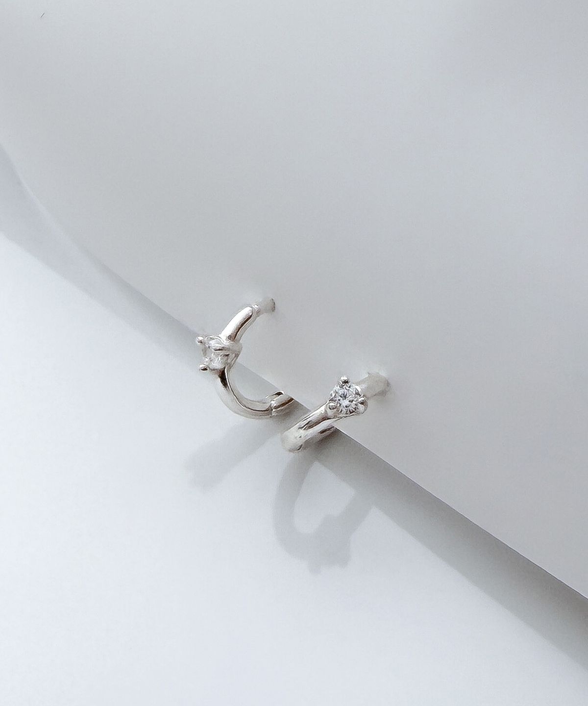 멜리브(MELLIV) Mini Cubic Earring_mve39