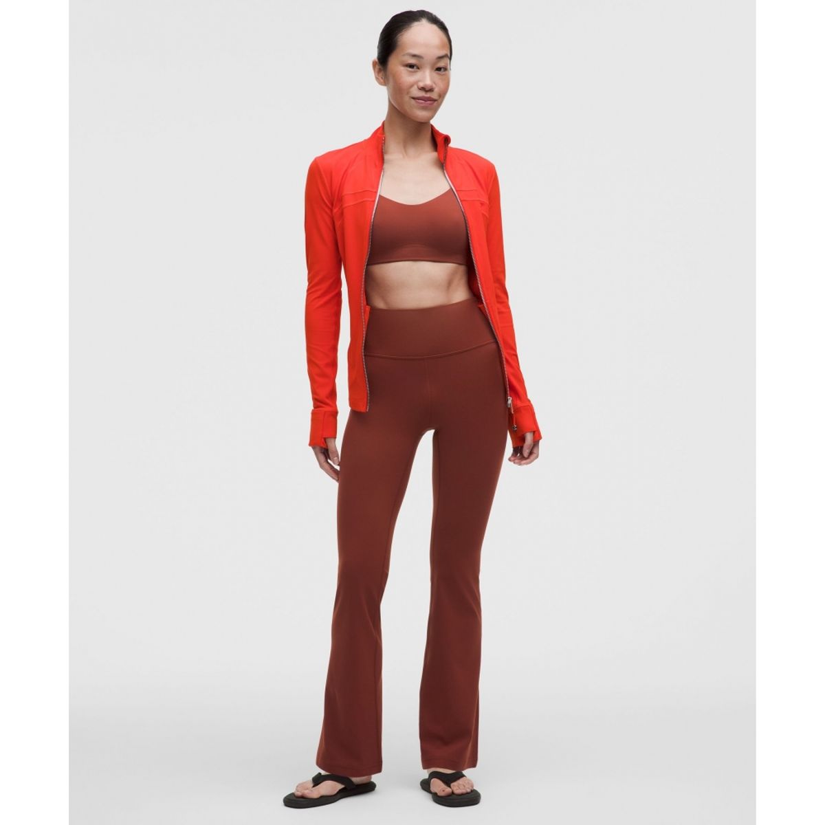 룰루레몬(LULULEMON) 그루브 Nulu 슈퍼 하이라이즈 플레어드 팬츠 30inch *아시아 핏