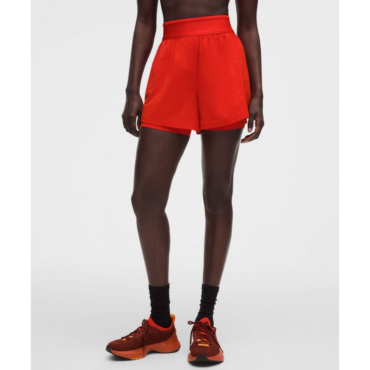 룰루레몬(LULULEMON) 라이선스 투 트레인 슈퍼 하이라이즈 투인원 쇼츠  CRYE