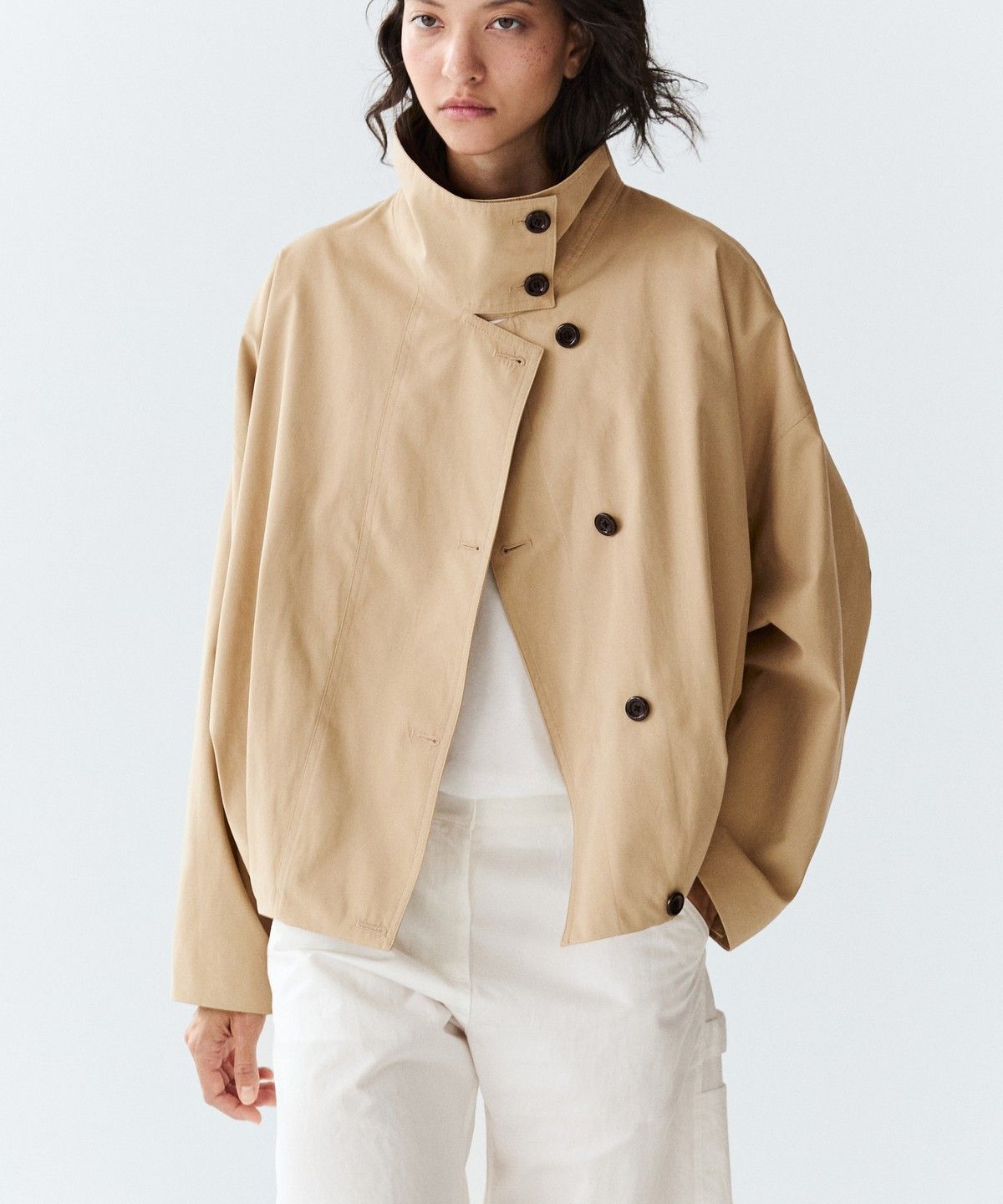 마시모두띠(MASSIMO DUTTI) 하이넥 플리츠 디테일 봄버 재킷