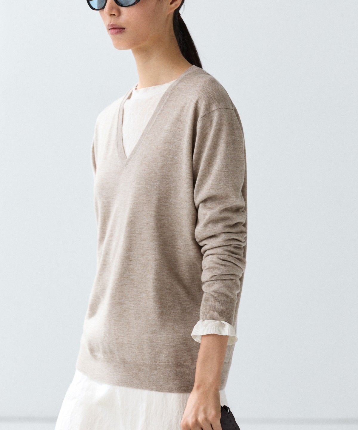 마시모두띠(MASSIMO DUTTI) 브이넥 니트 스웨터