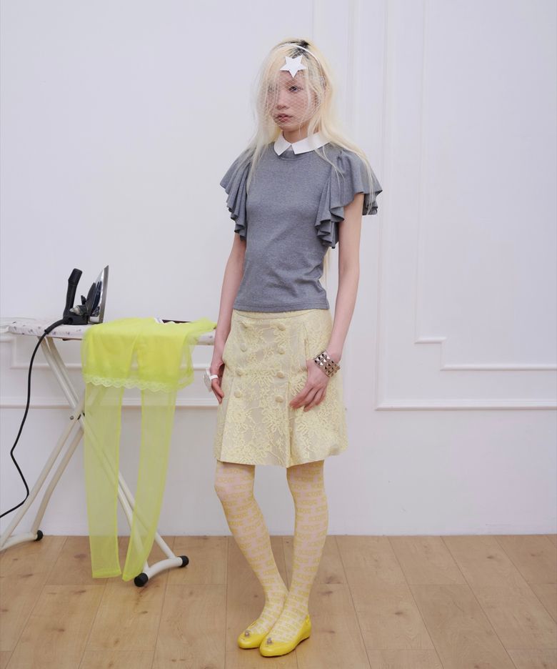 Layered Collar Frill Top