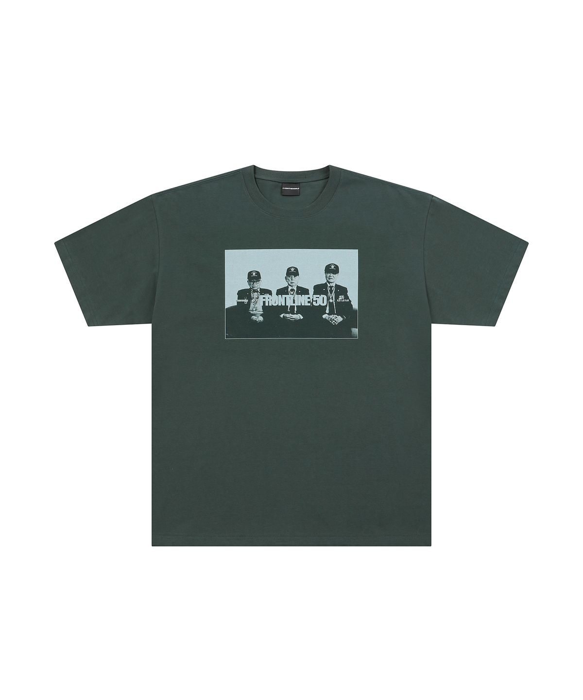 이브인더월드(EVEINTHEWORLD) FRONTLINE T-SHIRT SAGE