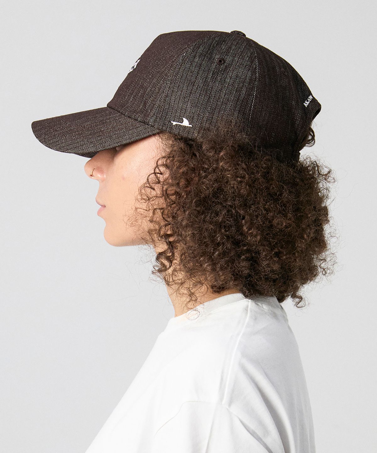 아카우(AKAW) 오버핏 데님 헤링본 5패널 볼캡 (브라운)